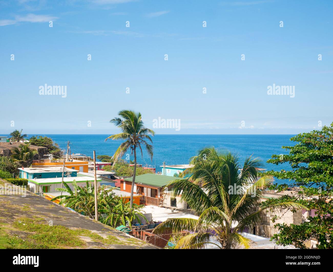 Panorama del barrio de La Perla en el antiguo San Juan, Puerto Rico