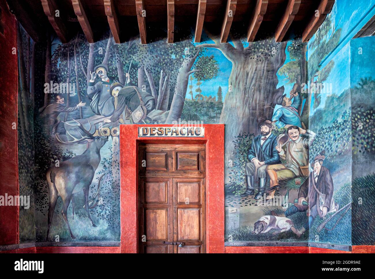 Escena de caza en las paredes de la Ex-Hacienda La Venta, San Juan del Río, Querétaro, México. Foto de stock