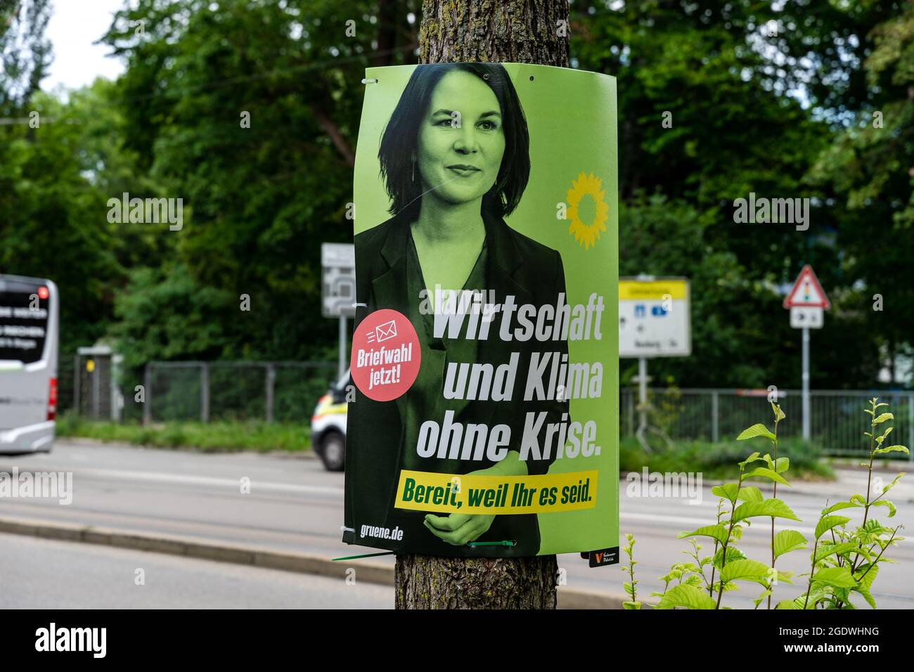 Elecciones Federales Alemanas, Carteles de Campaña Hang en la Ciudad Distribuida por la Alianza de los Verdes B90 Foto de stock