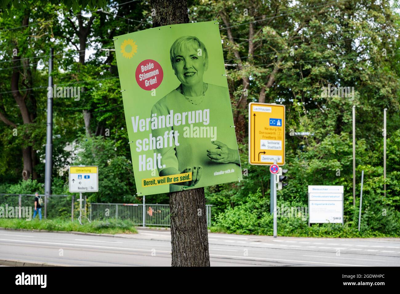 Elecciones Federales Alemanas, Carteles de Campaña Hang en la Ciudad Distribuida por la Alianza de los Verdes B90 Foto de stock