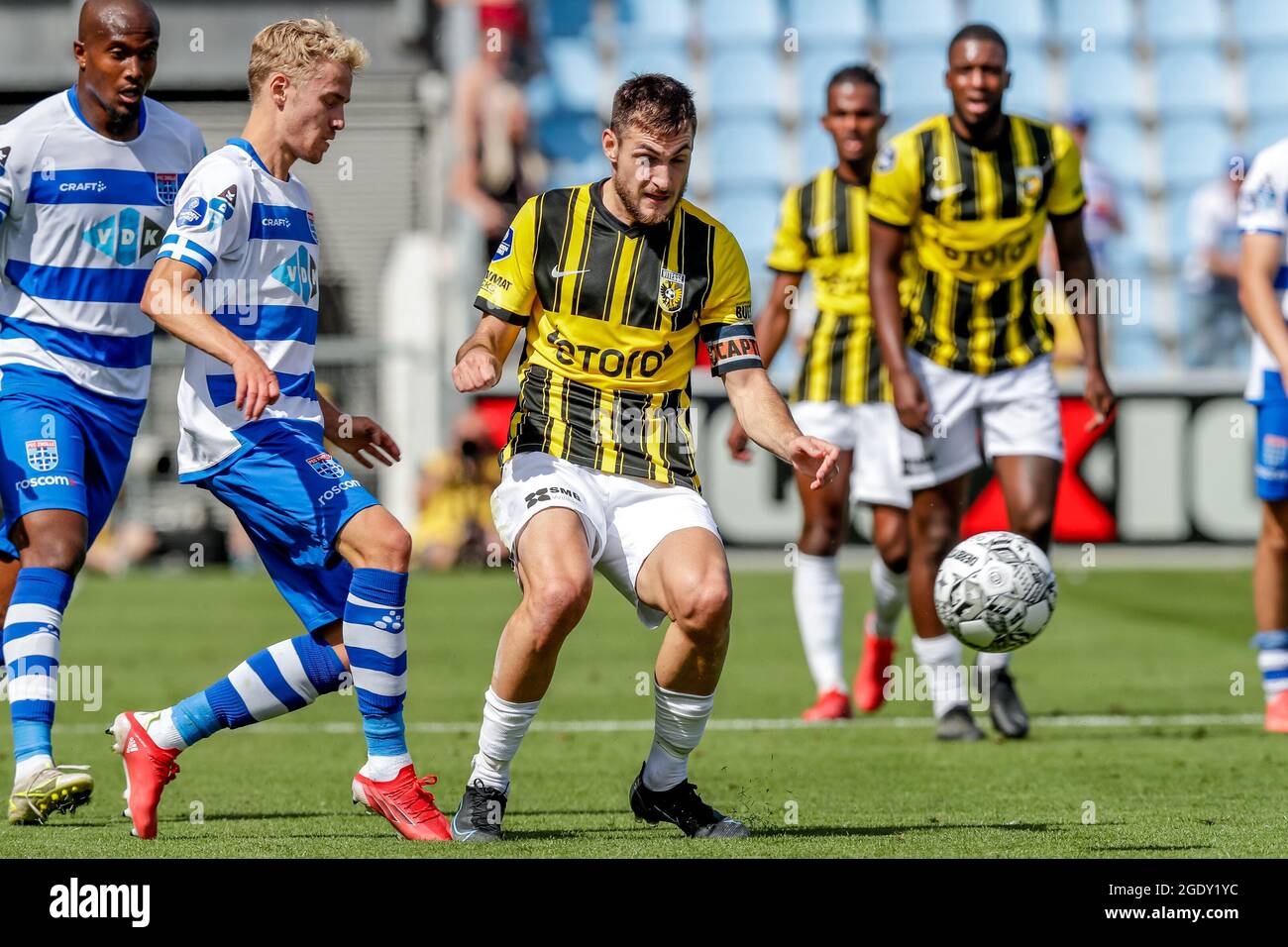 ZWOLLE, PAÍSES BAJOS 15 DE AGOSTO Dean Huiberts de PEC Zwolle, Matus