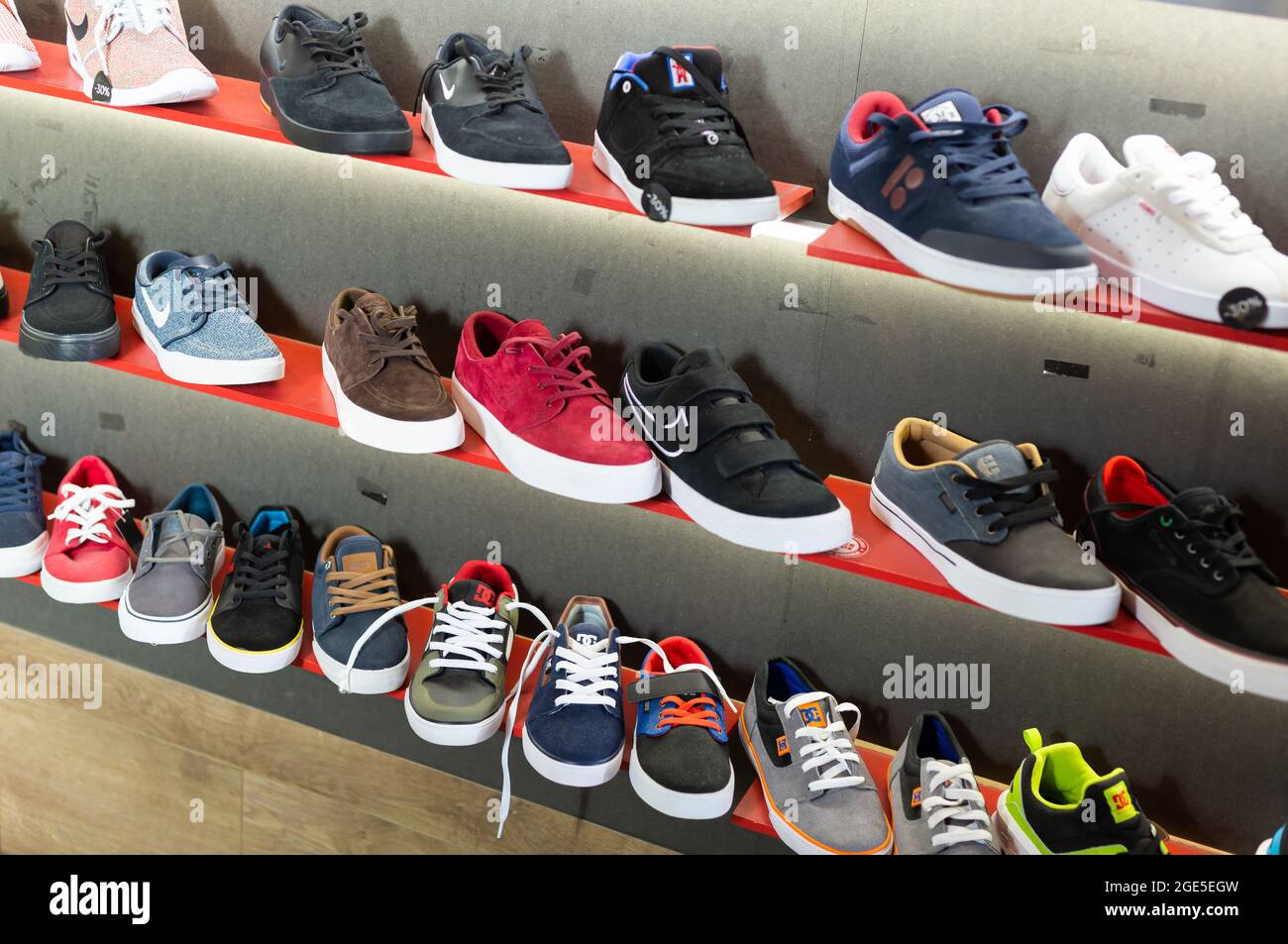 Zapatería fotografías e imágenes de - Alamy