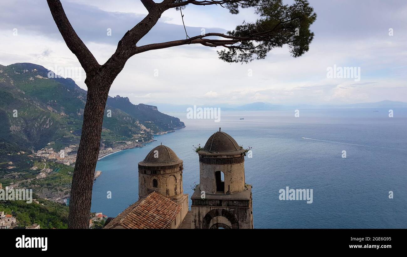 La Iglesia de SS Annunziata de Villa Rufolo, Ravello, Costa de Amalfi, Campania, Italia Foto de stock