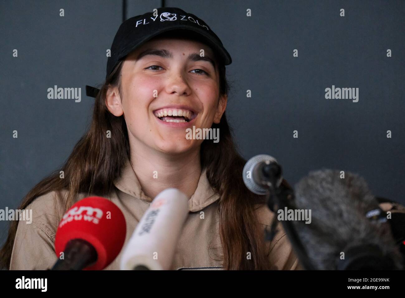 Zara Rutherford se convierte en la mujer mas joven en dar la vuelta al  mundo sola en avioneta