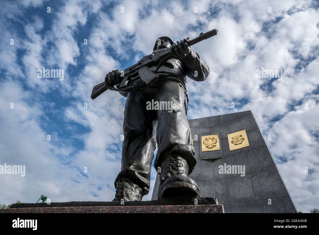 Un monumento dedicado a los soldados rusos de mantenimiento de la paz