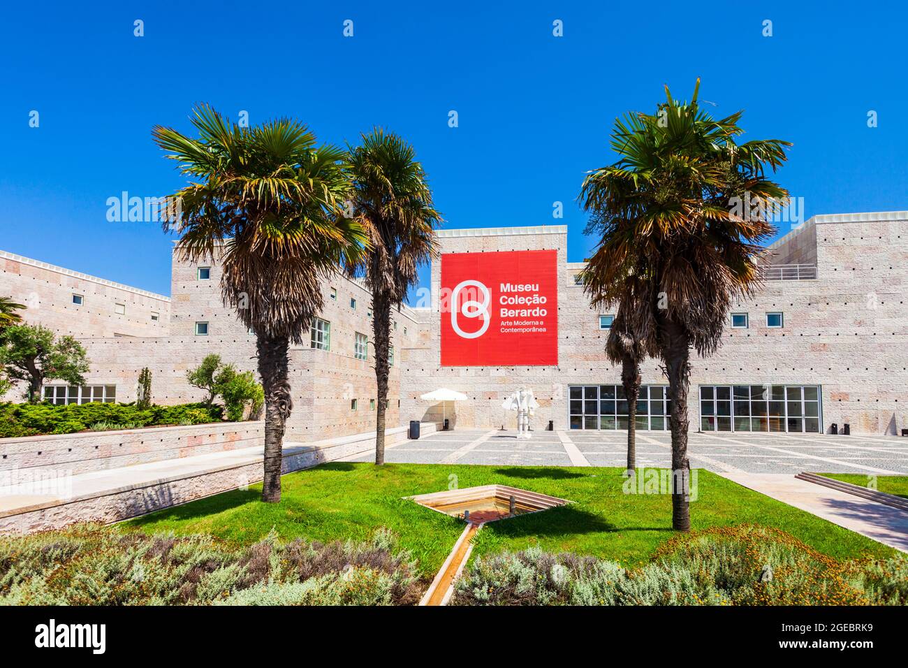 LISBOA, PORTUGAL - 25 DE JUNIO de 2014: Berardo Collection Museum es un museo de arte moderno y contemporáneo en Lisboa, Portugal Foto de stock