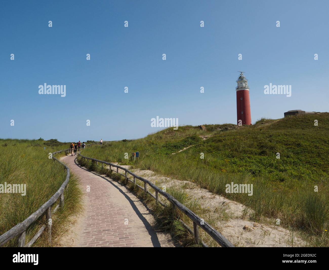 El faro de Cocksdorp en el extremo norte de la isla de Texel, Países Bajos Foto de stock