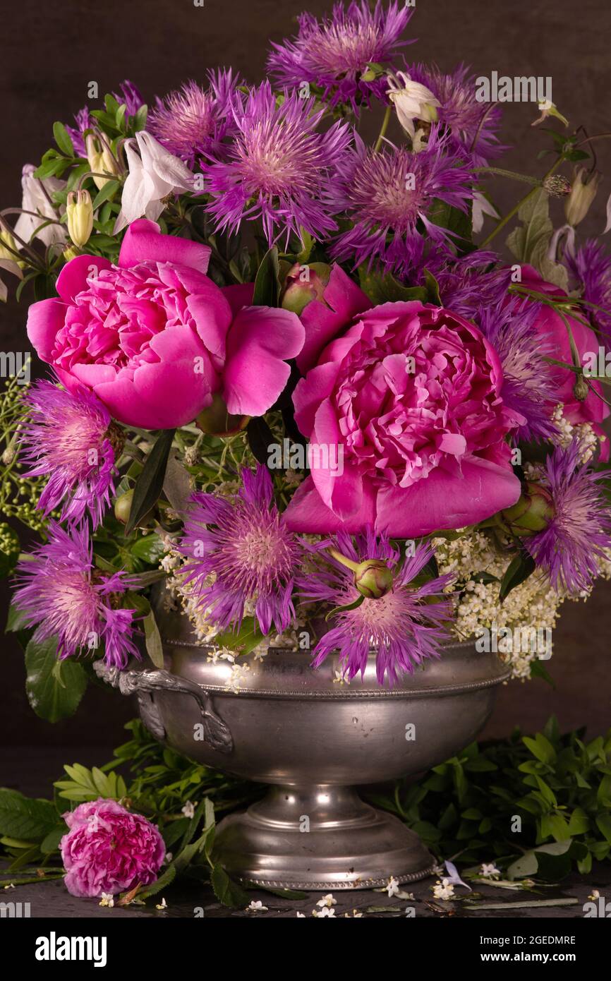 Platos decorativos de cerámica con pintura de flores chinas, plato  decorativo redondo de ramo de peonías de rosas, con soporte vertical, para