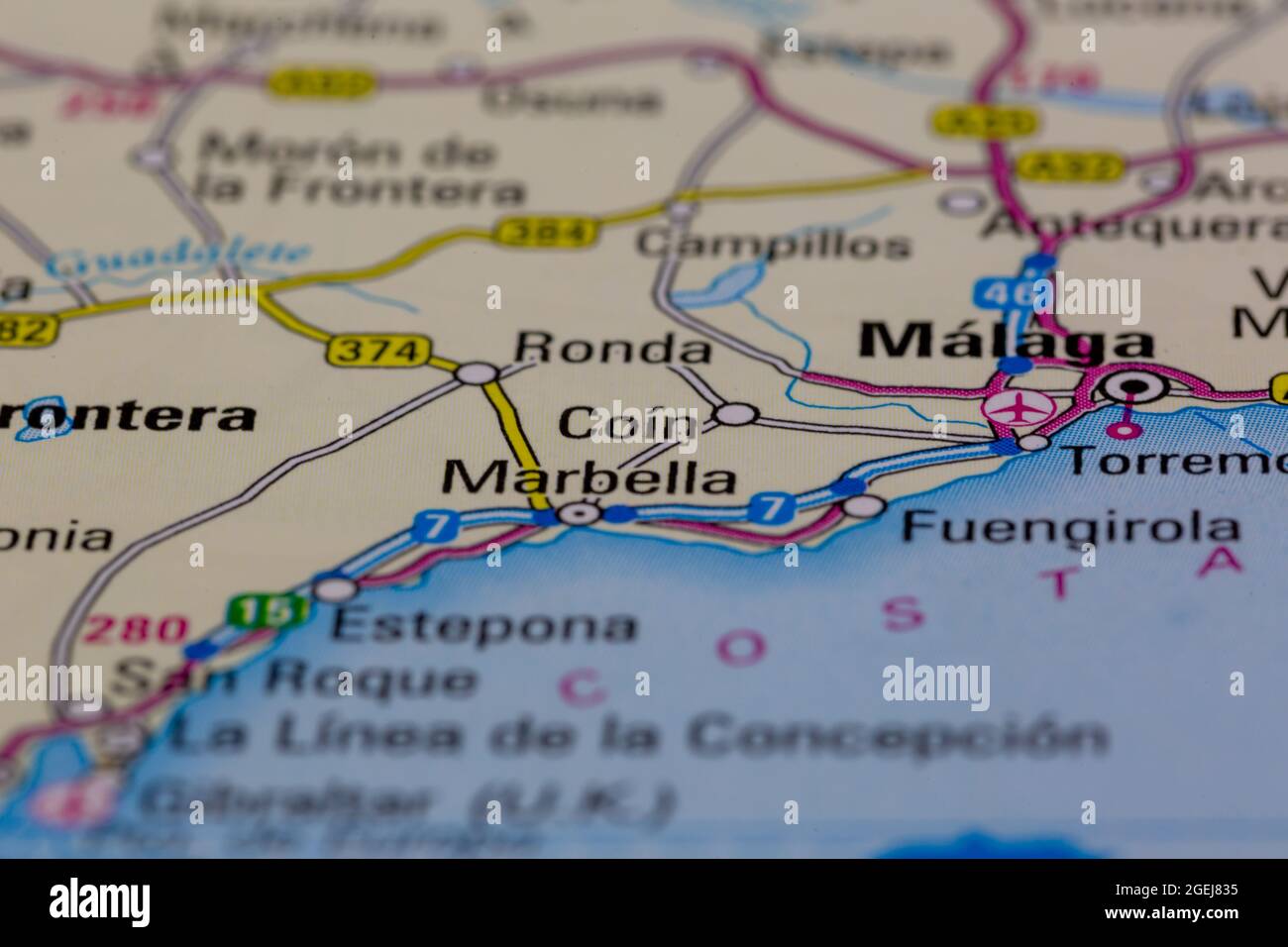 Coin España aparece en un mapa de carreteras o en un mapa geográfico Foto de stock
