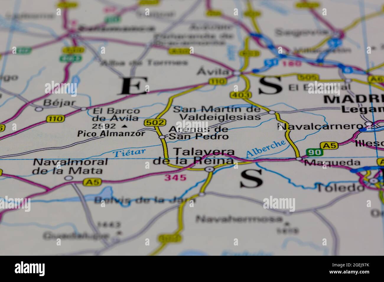 Arenas de san Pedro España aparece en un mapa de carreteras o en un mapa geográfico Foto de stock