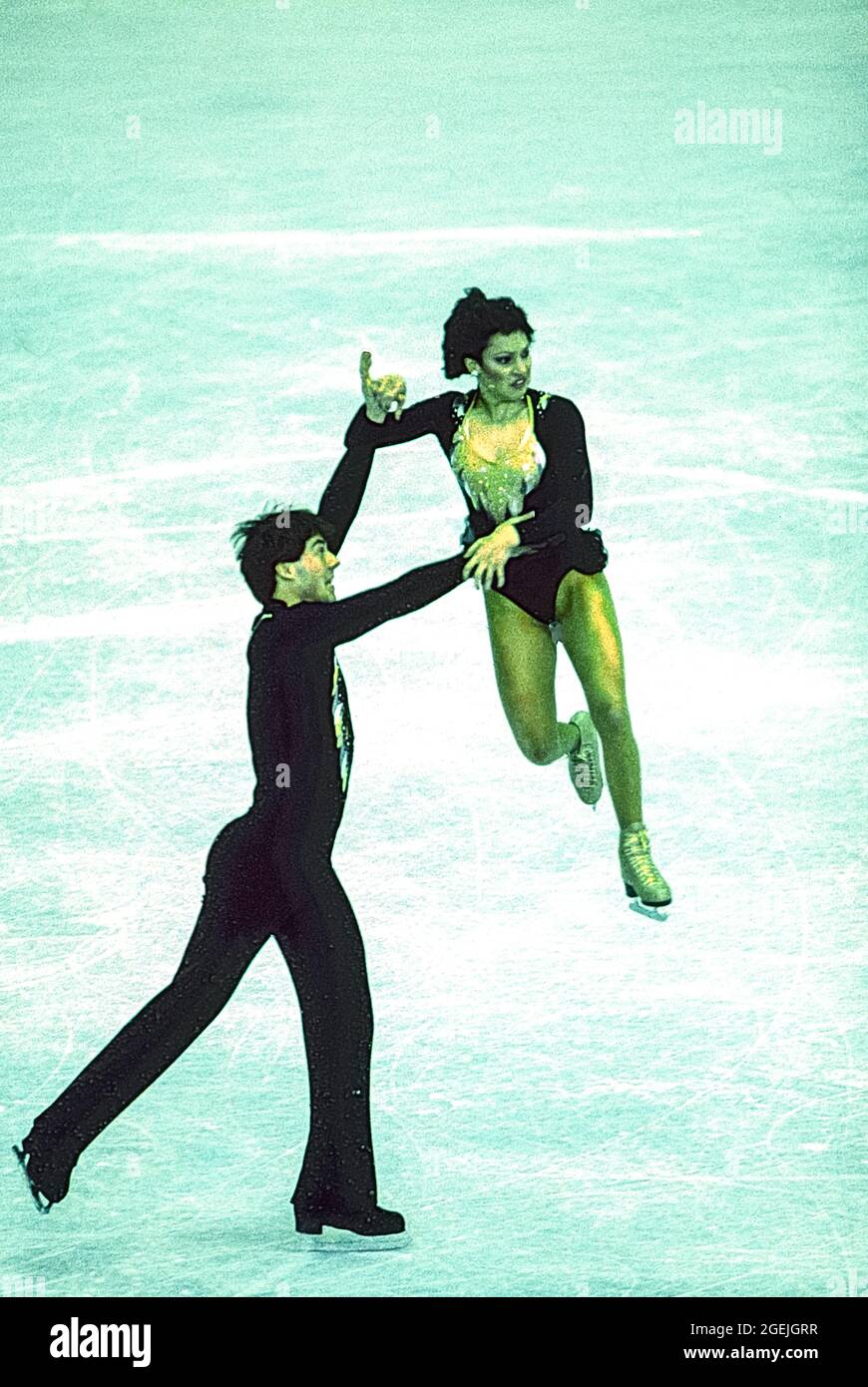 Kitty Carruthers, Peter Carruthers en la competición de patinaje de pares en los Campeones Nacionales de Patinaje de la Figura 1984 de EE.UU Foto de stock