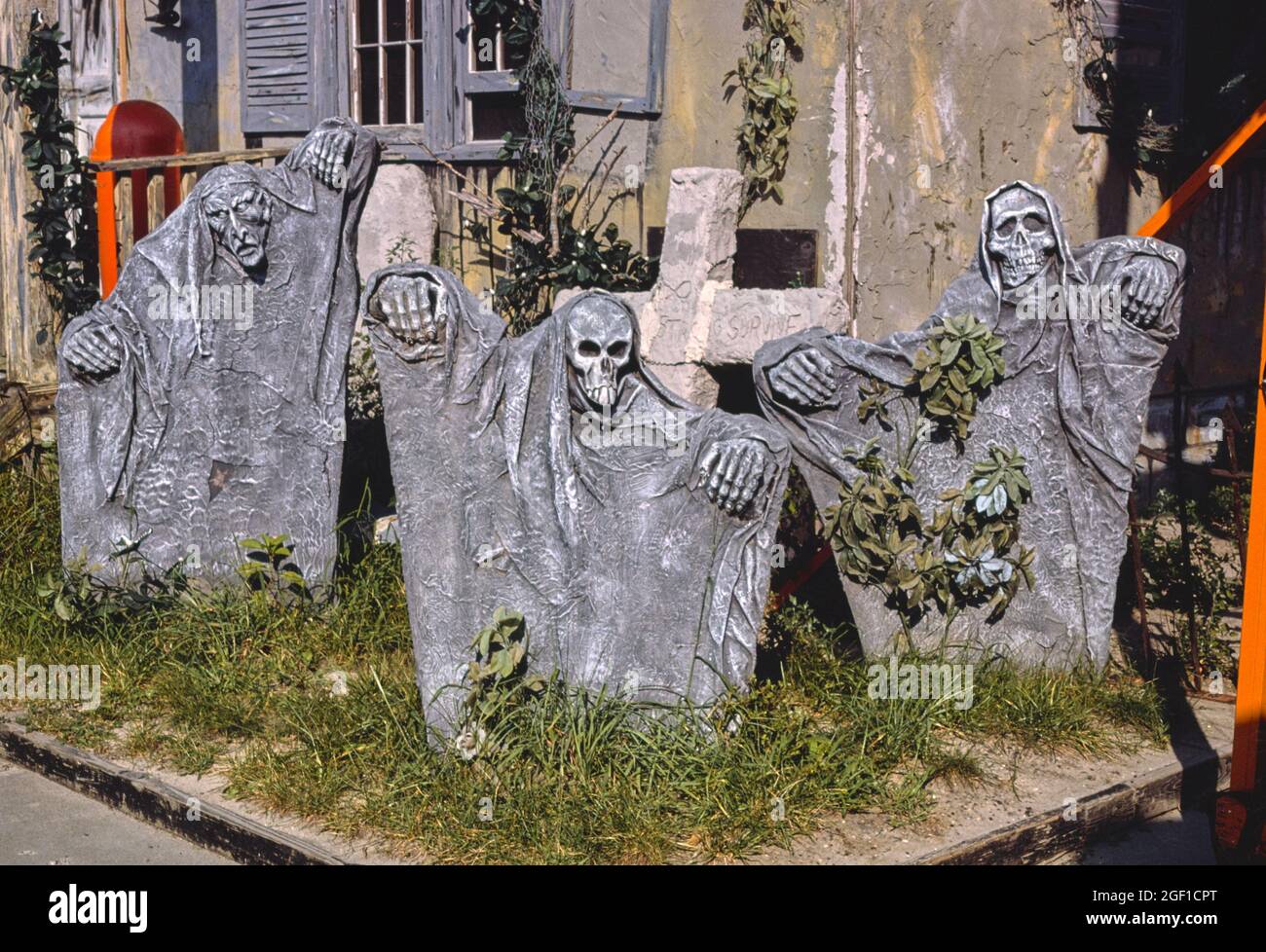 Tres fantasmas en Morbid Manor, Ocean City, Maryland, 1985 Foto de stock