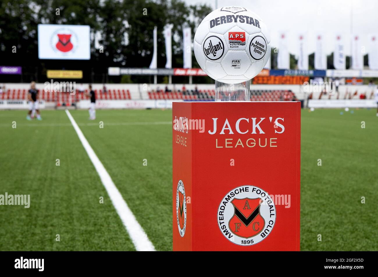 AMSTERDAM - 21-08-2021, Sportpark Goed genoeg. JackÕs Liga Holandesa Tweede  Divisie Temporada de Fútbol 2021 / 2022. Durante el partido AFC C Katwijk.  Balpost JackÕs (Foto de Pro Shots/Sipa USA) *** Derechos