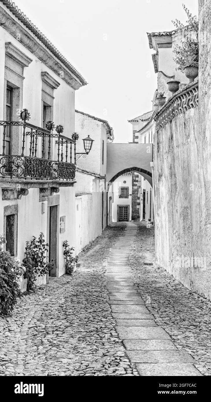 Alentejo portugal white house Imágenes de stock en blanco y negro - Alamy