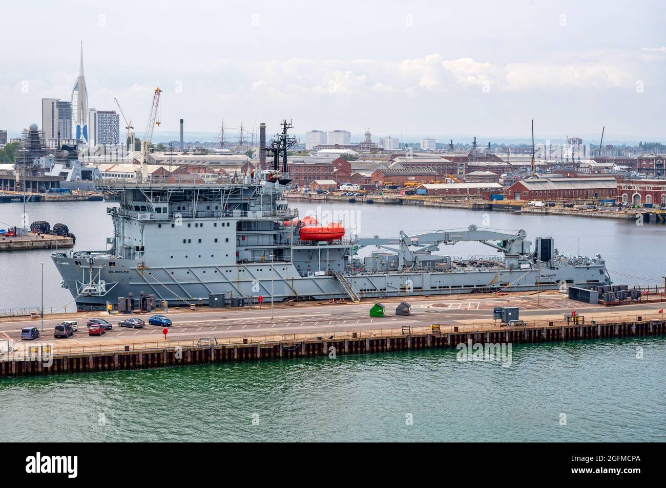 La Diligencia de RFA fuera de servicio era anteriormente un buque de mantenimiento de flota operado por el Royal Fleet Auxiliary. Actualmente está a la espera de su eliminación. Foto de stock
