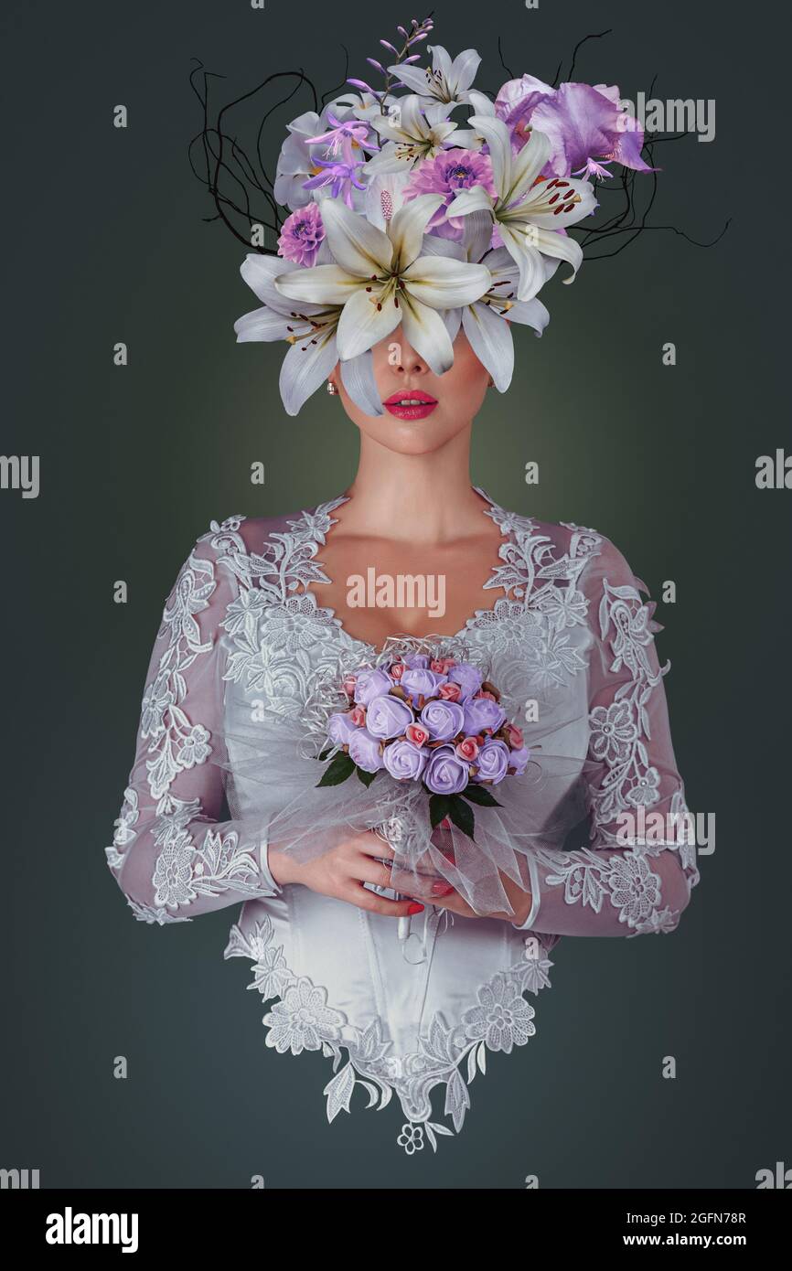Resumen Arte contemporáneo collage retrato de mujer joven con flores Foto de stock