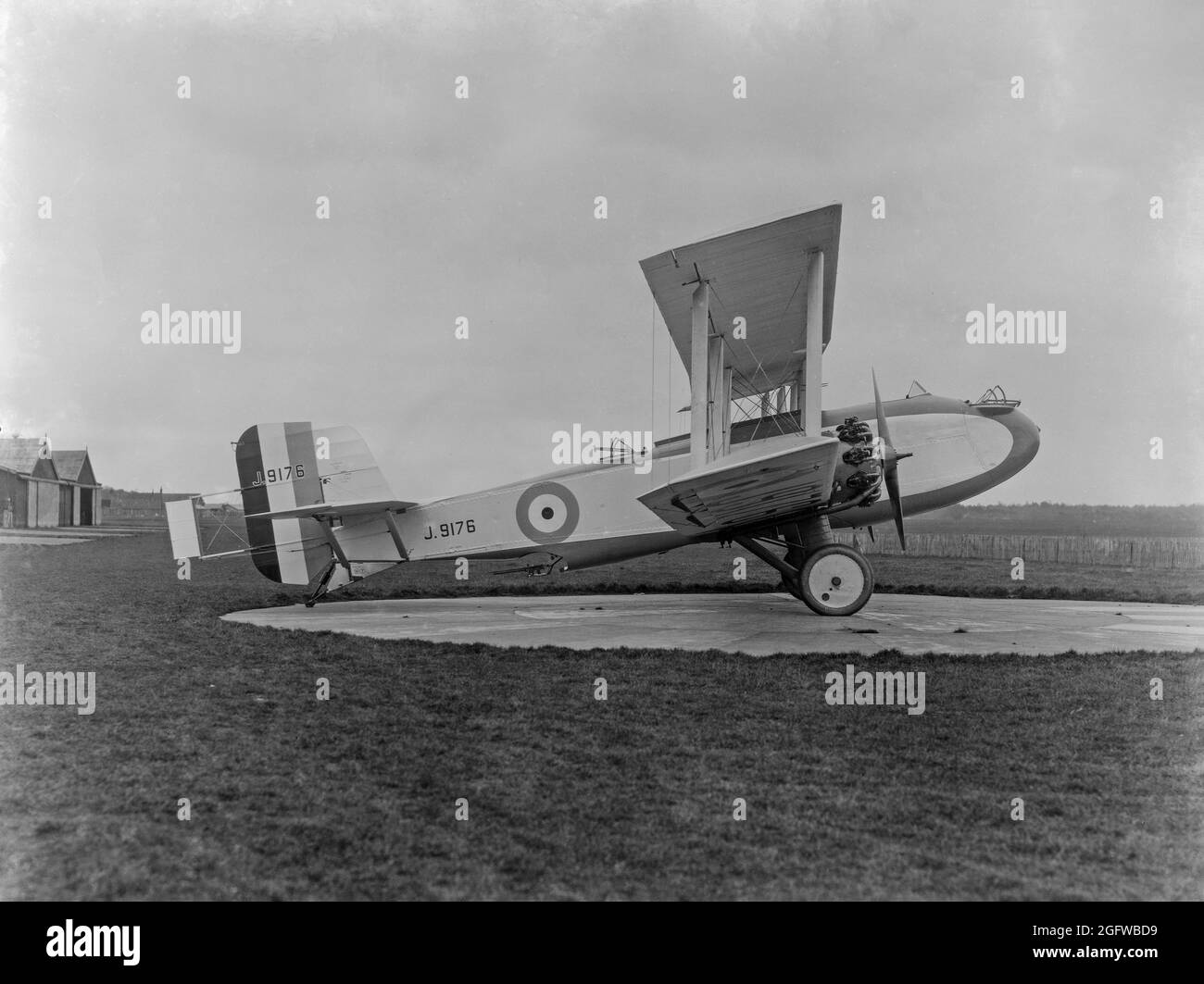 Fotografía en blanco y negro vintage tomada en Inglaterra el 3rd de agosto de 1929 con un bombardero mediano Boulton y Paul P.29 Sidestrand III de la Real Fuerza Aérea Británica. Número de serie J9176. Foto de stock