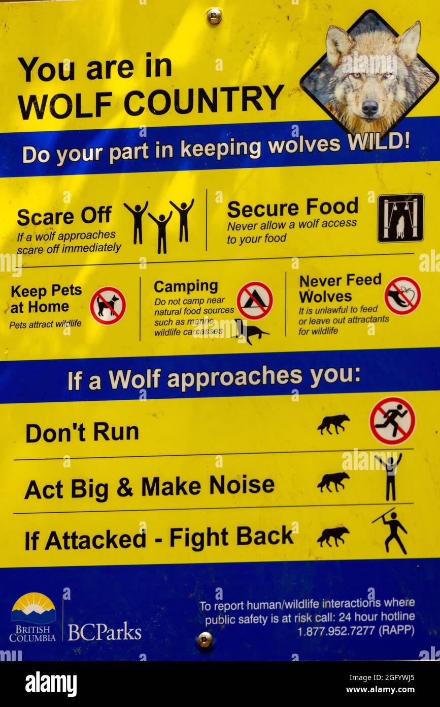Wolf warning sign fotografías e imágenes de alta resolución - Alamy