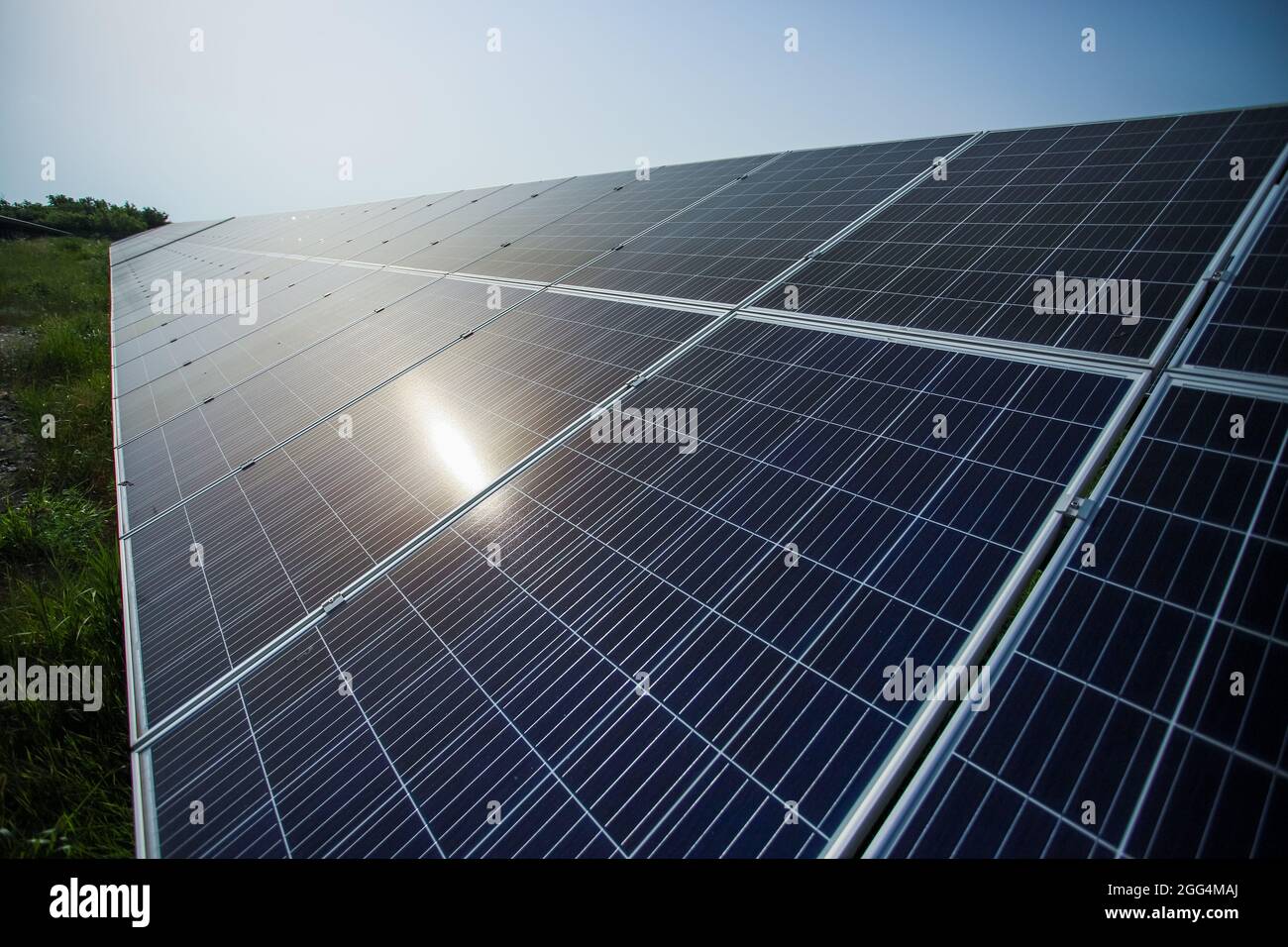 Panel solar con representación 3d de despertador
