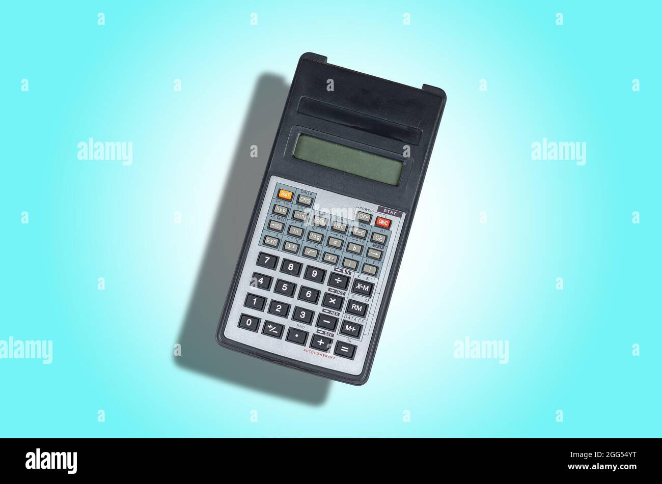 Calculadora científica. Una calculadora electrónica es normalmente un  dispositivo electrónico portátil utilizado para realizar cálculos, que van  desde la aritmética básica Fotografía de stock - Alamy