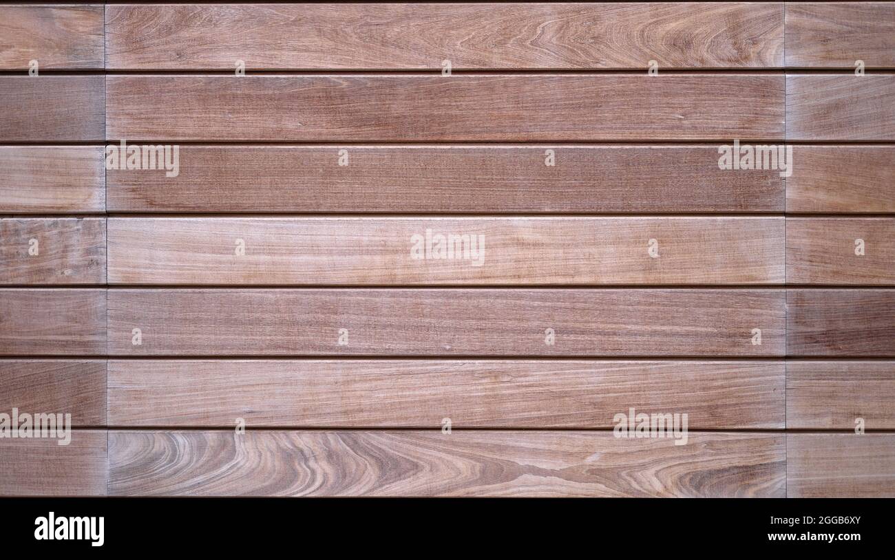 detalle de un panel de paneles de madera de teca resistentes a la intemperie Foto de stock