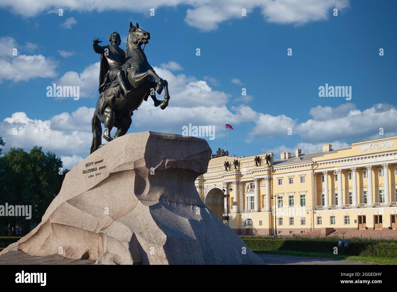 Monumento a Pedro I (El Horsemán de Bronce), el autor de la escultura-escultor francés Etienne-Maurice Falcone, San Petersburgo, Rusia Foto de stock