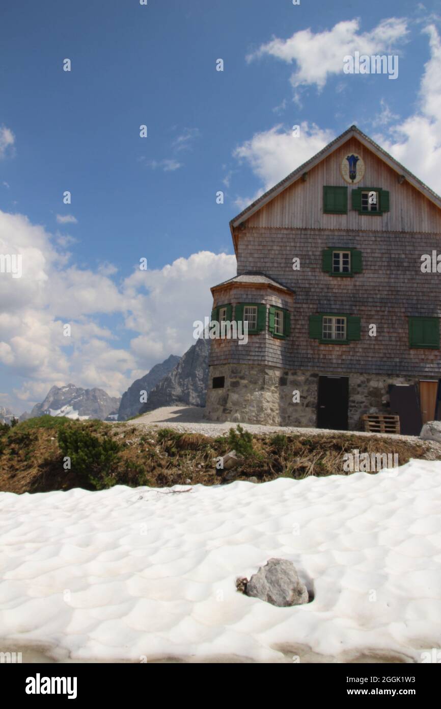 Falkenhütte 1848 m, Austria, Tirol, Karwendel, verano, Montañas, Karwendel, cordillera, montañas Karwendel Foto de stock