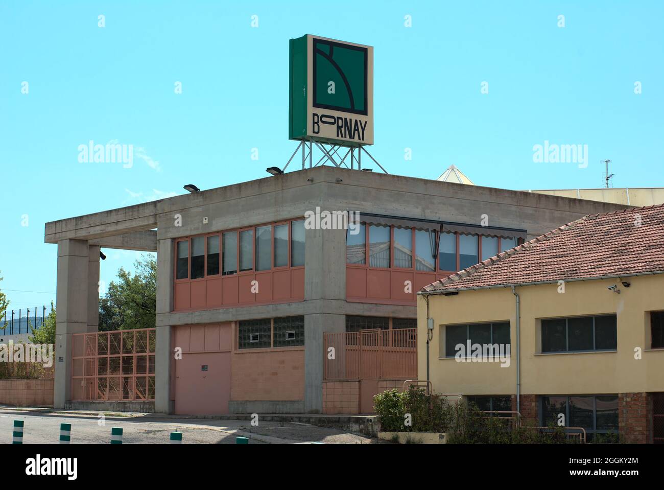 IBI, ESPAÑA - Jul 31, 2021: La fachada de Bornay, fabricación de tubos  estructurales de perfil de acero en Ibi, España Fotografía de stock - Alamy