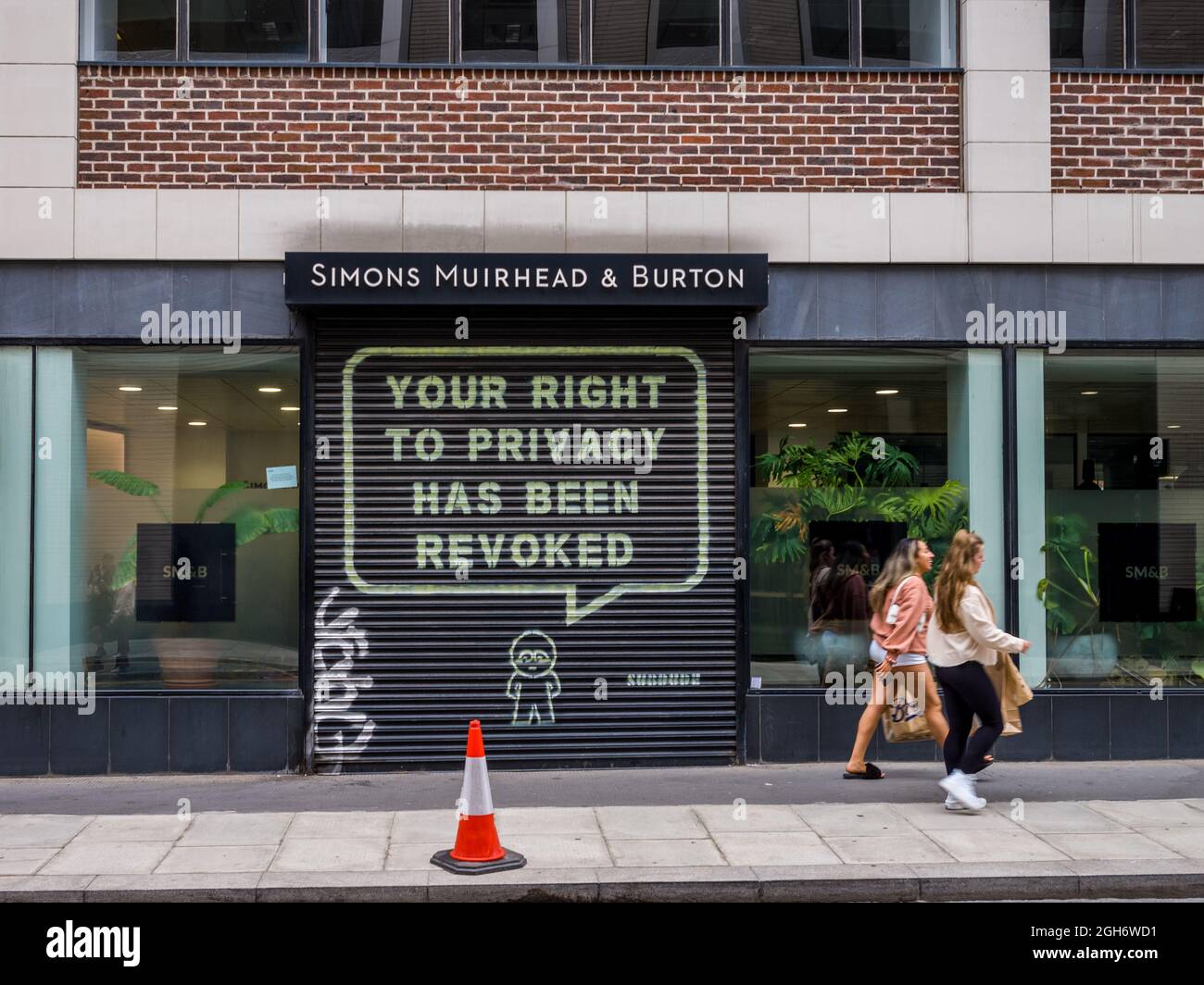 Simons Muirhead & Burton Abogados Oficinas de Londres SMB, Simons Muirhead  Burton LLP tienen libertades civiles y raíces de derecho penal, fundada en  1971 Fotografía de stock - Alamy