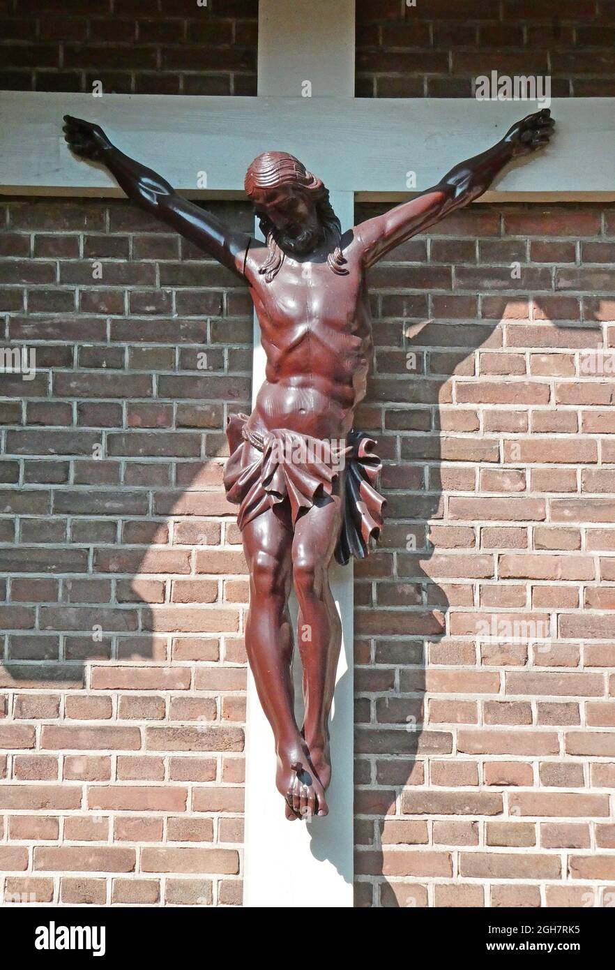 Crucifijo En Iglesia En La Pared De Piedra. Imagen de archivo - Imagen de  adentro, dios: 31122405