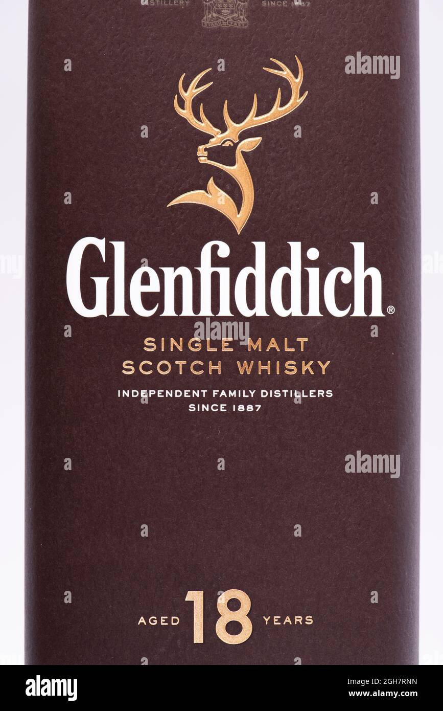 Caja de whisky de whisky de whisky de malta único Glenfiddich de 18 años  Fotografía de stock - Alamy