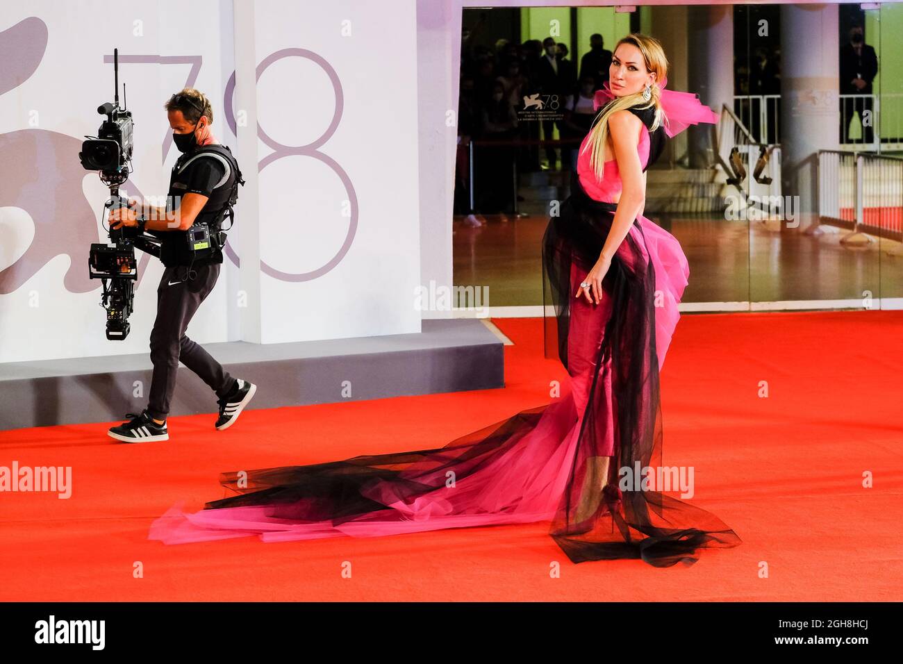 Mona lisa y la luna de sangre fotografías e imágenes de alta resolución