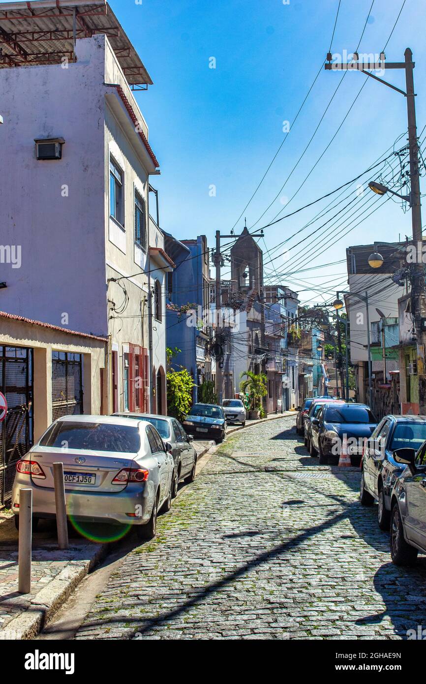 Adoquín colonial calle estrecha con construcción en el distrito conocido como Morro de la Adoquín colonial calle estrecha con construcción en el distrito conocido como Morro de la
