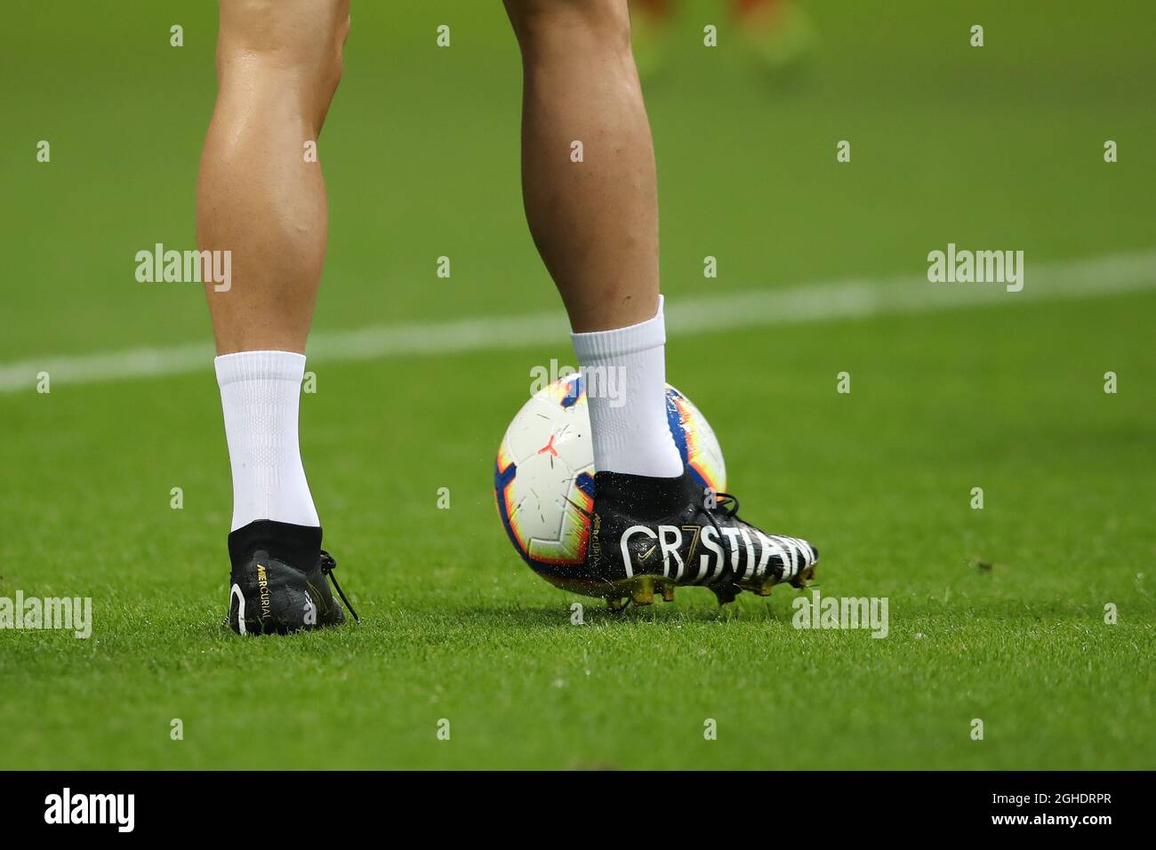 Cristiano Ronaldo de las nuevas botas nike de Juventus durante el partido  de la Serie A en Giuseppe Meazza, Milán. Fecha de la fotografía: 27th de  abril de 2019. El crédito de