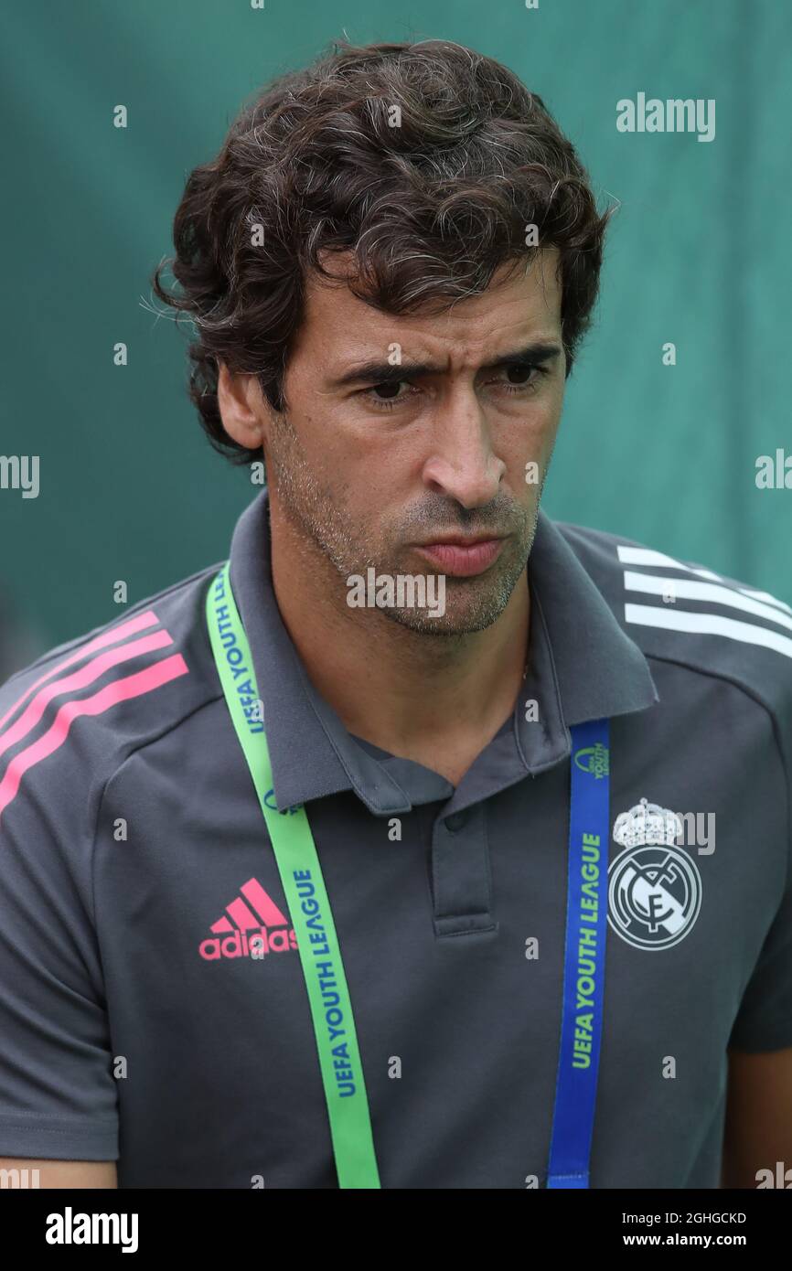 Raúl González Blanco Entrenador jefe del Real Madrid durante el partido de la Liga Juvenil de la UEFA en el Centro Deportivo de Colovray, Nyon. Fecha de la foto: 19th de agosto de 2020. El crédito de la foto debe ser: Jonathan Moscrop/Sportimage via PA Images Foto de stock