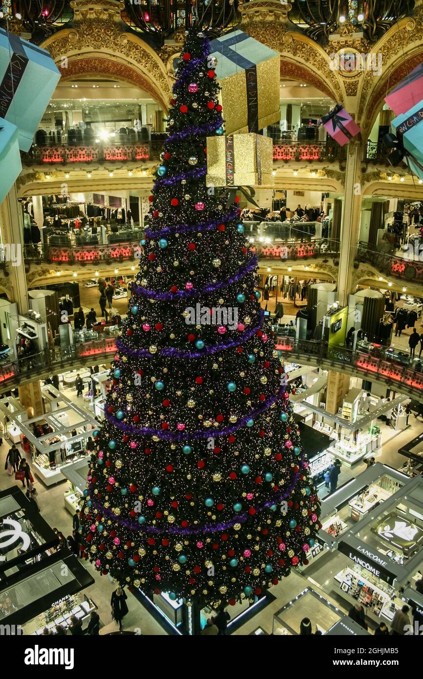 Noel galeries lafayette fotografías e imágenes de alta resolución - Alamy