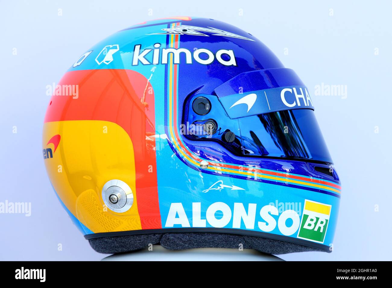 El casco de Fernando Alonso (ESP) McLaren. 23.03.2018. Campeonato Mundial  Formula 1, Rd 1, Gran Premio de Australia, Albert Park, Melbourne,  Australia, Día de la Práctica. El crédito de la foto debe