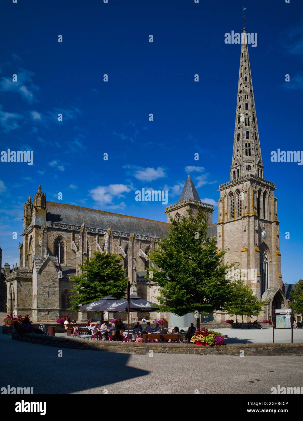 Catedral, Basilka Saint-Tugdual, Treguier, Cotes-d'Armor, Bretaña, Francia Foto de stock