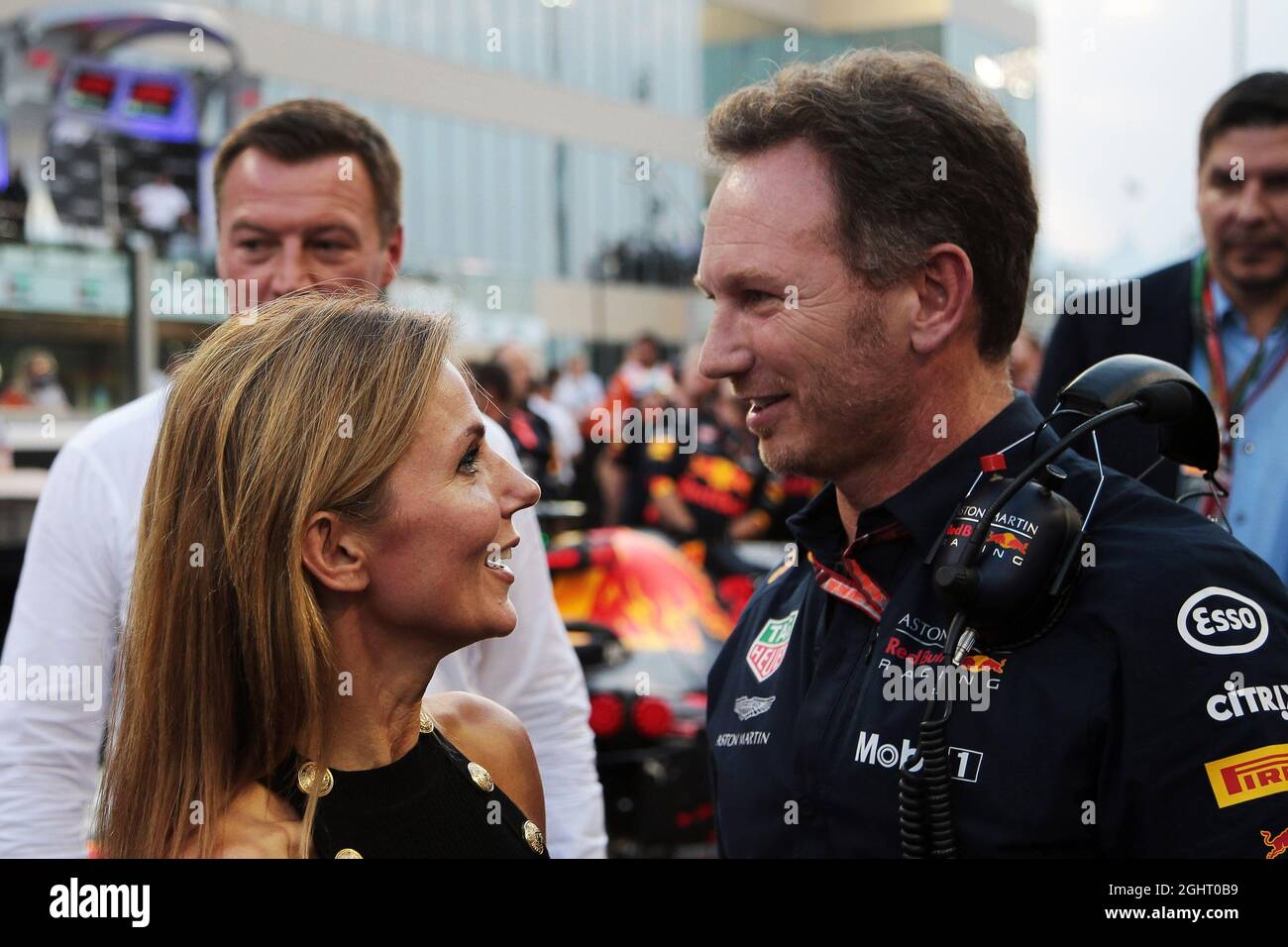 L a R): Geri Halliwell (GBR) Canten con su marido Christian Horner (GBR)  Red Bull Racing Team Director en la parrilla. 25.11.2018. Campeonato del  Mundo de Fórmula 1, Rd 21, Gran Premio
