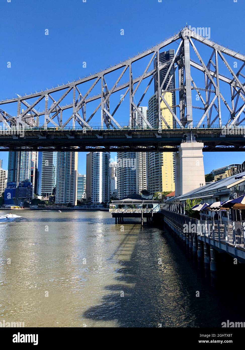 Story Bridge y el perfil de la ciudad de Brisbane, Queensland, Australia Foto de stock