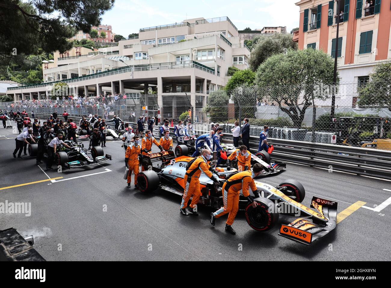 Daniel Ricciardo (AUS) McLaren MCL35M en la rejilla. 23.05.2021. Campeonato Mundial Formula 1, Rd 5, Gran Premio de Mónaco, Monte Carlo, Mónaco, Día de la carrera. El crédito de la foto debe ser: XPB/Imágenes de la Asociación de Prensa. Foto de stock