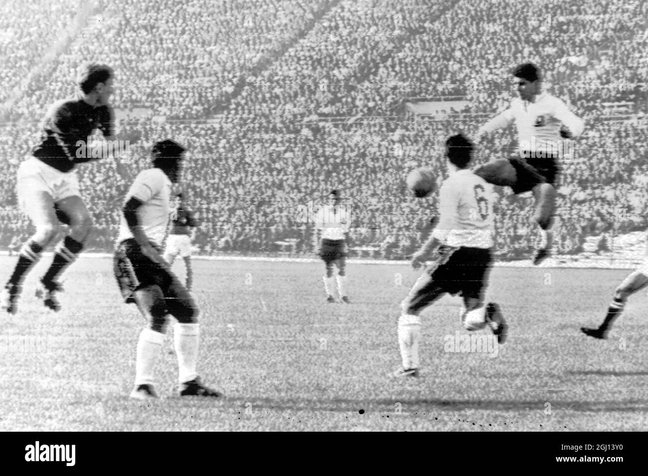 COPA MUNDIAL DE FÚTBOL CHILE V SUIZA FOOTBALL ANTENZEN EN EN ACCIÓN