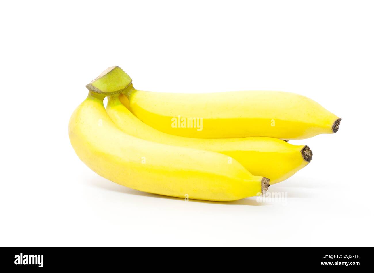 Sabrosa fruta de plátano amarillo agrícola madura aislada sobre fondo blanco Foto de stock