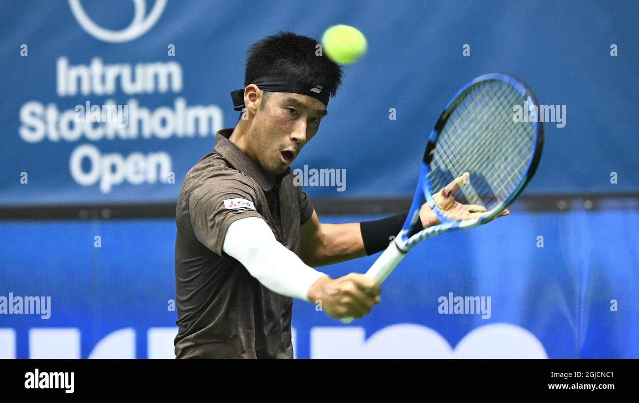 Yuichi Sugita (JPN) durante las semifinales individuales para hombres en el  torneo de tenis ATP Estocolmo Open en el Royal Tennis Hall de Estocolmo,  Suecia, octubre de 19 2019. Foto: Claudio Bresciani /
