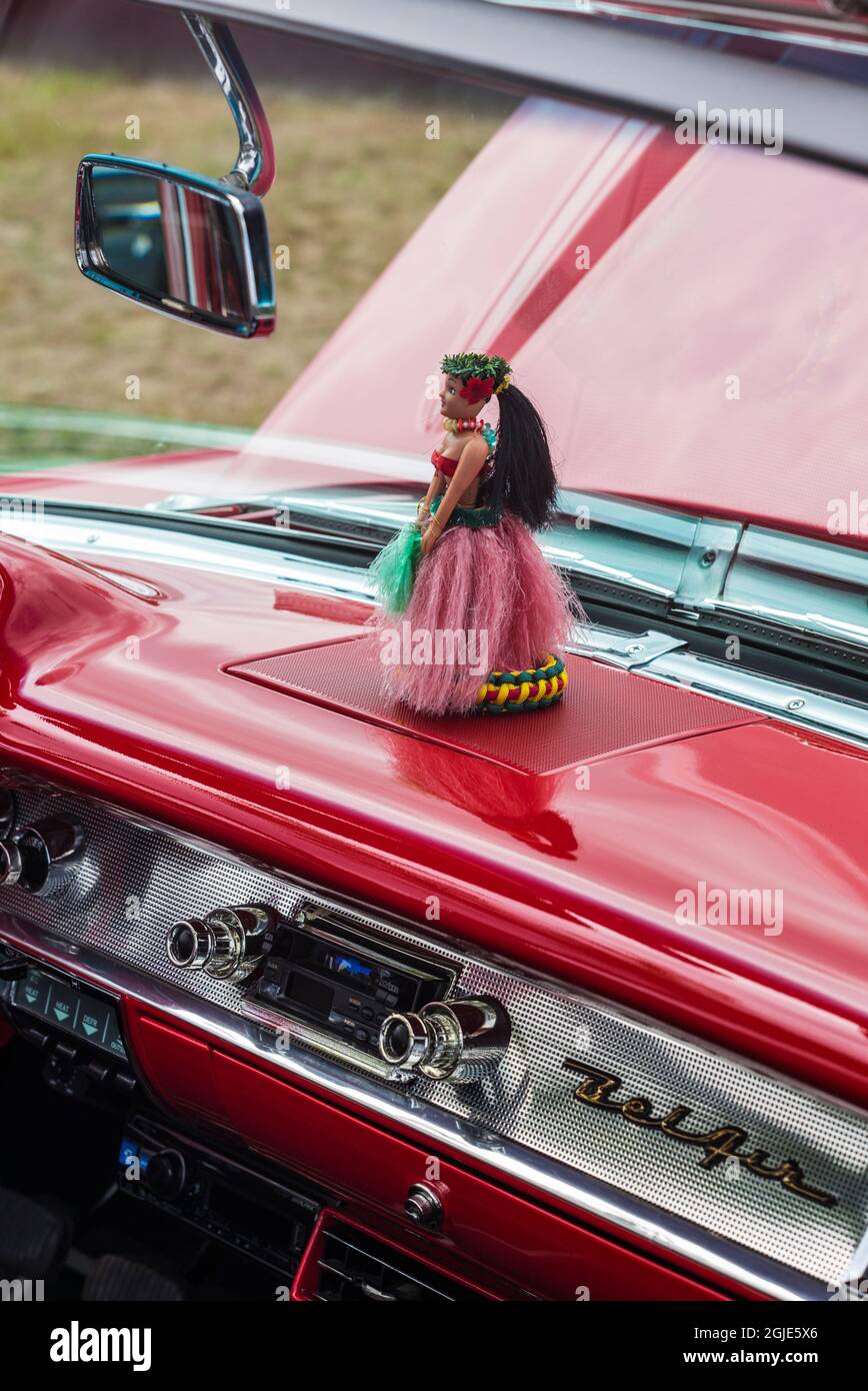 Muñeca de tablero carro fotografías e imágenes de alta resolución - Alamy