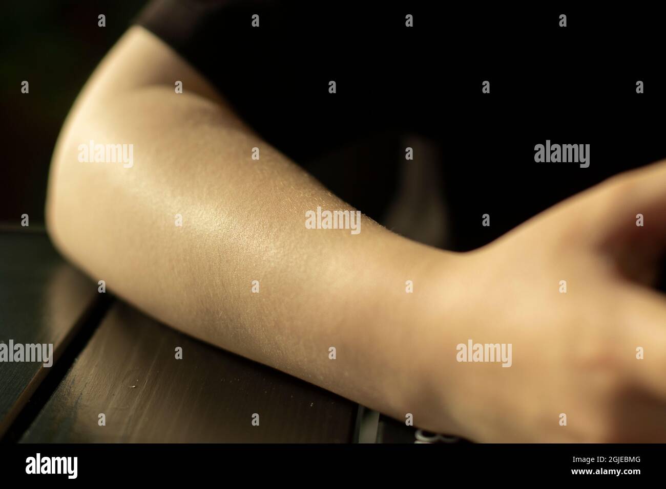 Niñas sin ropa ni calzon fotografías e imágenes de alta resolución - Alamy