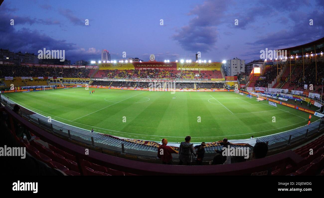 Vista del estadio AliSamiYen antes del partido de fútbol de la Super Liga Turca entre Galatasaray y Eskisehirspor Foto de stock