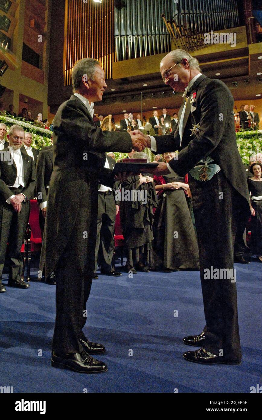 Charles Kao Fotos E Imagenes De Stock Alamy
