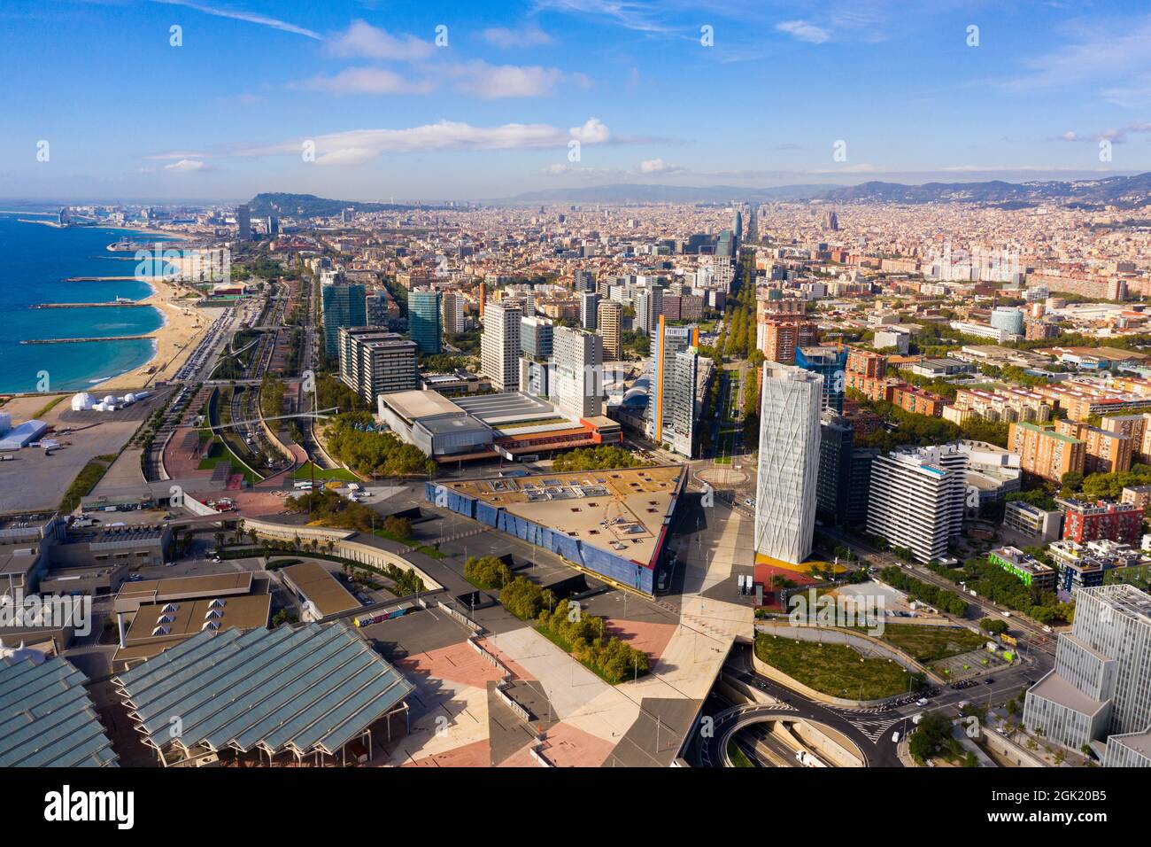 Vista panorámica desde el drone de la zona residencial Diagonal Mar.  Barcelona. España Fotografía de stock - Alamy
