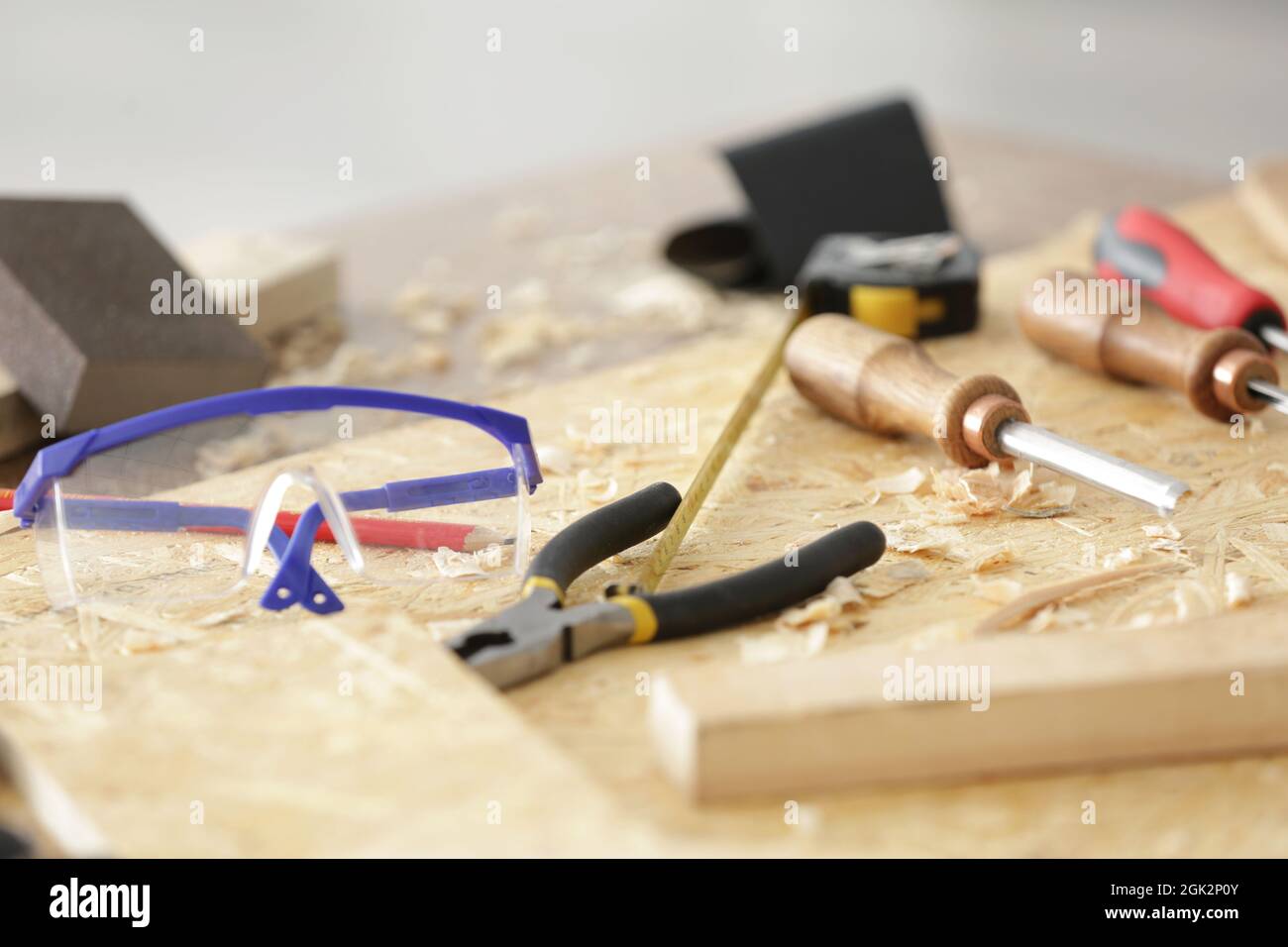 El cuadro de herramientas en el taller del carpintero, closeup Fotografía de  stock - Alamy